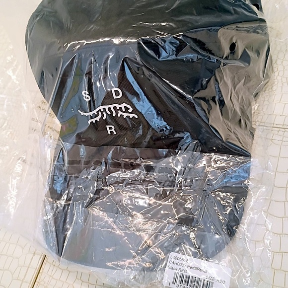 (Sold Out/Retired) Tiger Woods Performance 5 Panel Regular Black - Picture 10 of 10